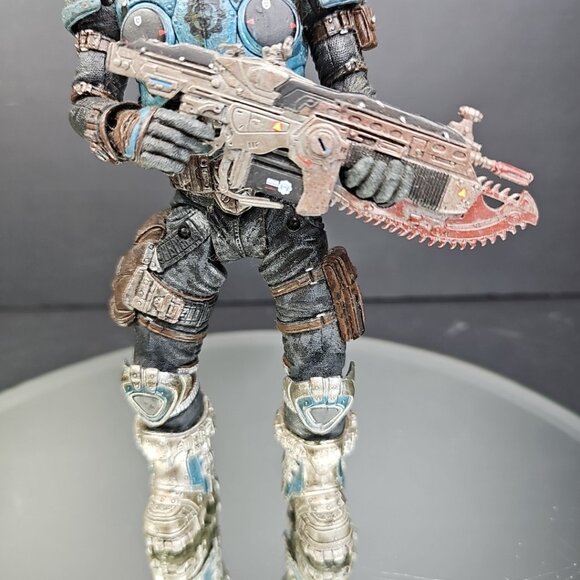 Neca Gears Of War 2 COG Soldier 7" Action Figure With Rifle - Picture 3 of 15